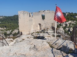 mini_les-baux-de-provence-2023-6528e25b6cfa5.jpg